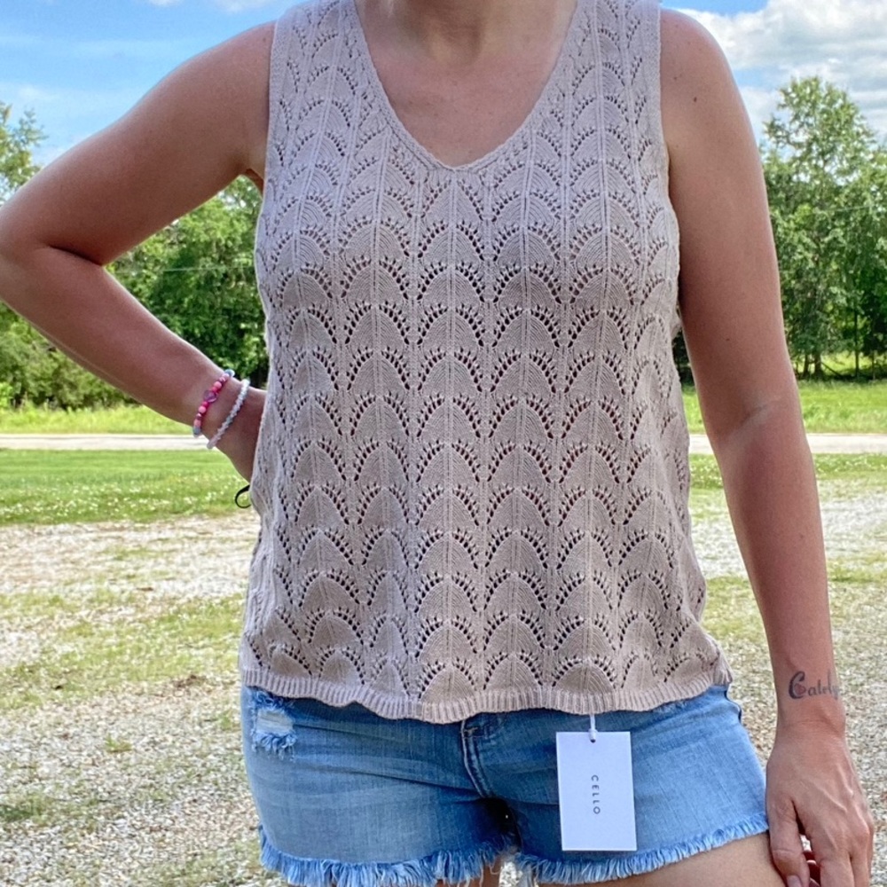 BOUTIQUE Knit VNeck Sweater Tank NEW!